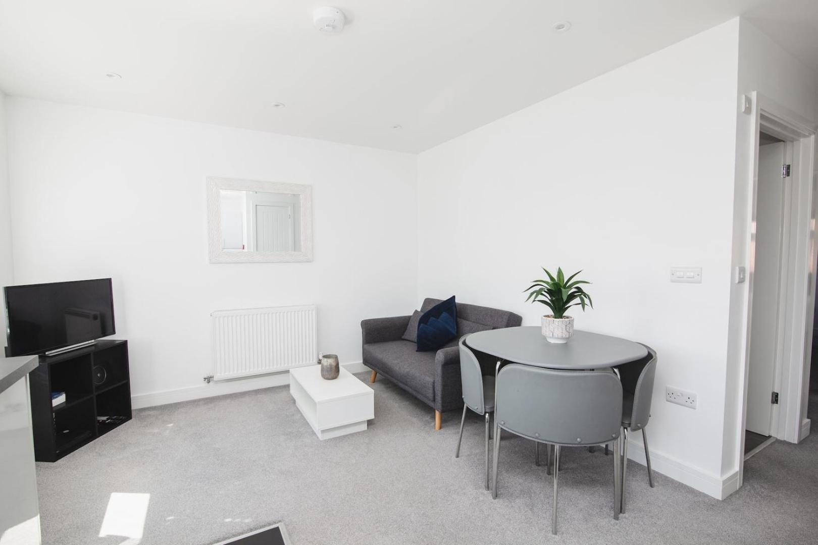 Villa New 2Bd Pontac Flat In The Heart Of Didcot Exterior foto