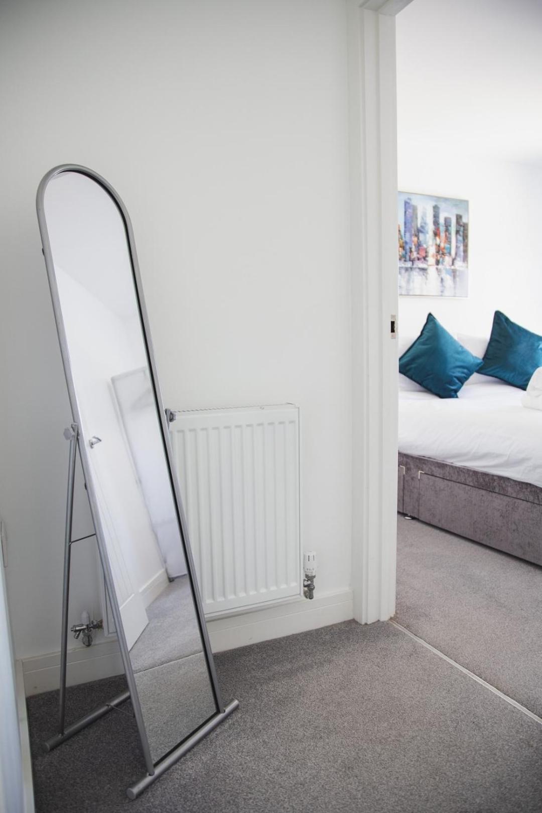 Villa New 2Bd Pontac Flat In The Heart Of Didcot Exterior foto